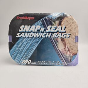 Vintage Fred Meyer Snap N’ Seal Sandwich Bags 200ct + Plastic Container NOS 2005